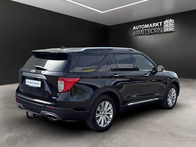 Ford Explorer view 6
