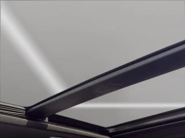 Ford Explorer view 13
