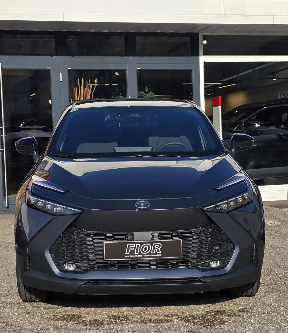 Toyota C-HR Active Drive 1,8l Hybrid 4x2 CV Grau - 2