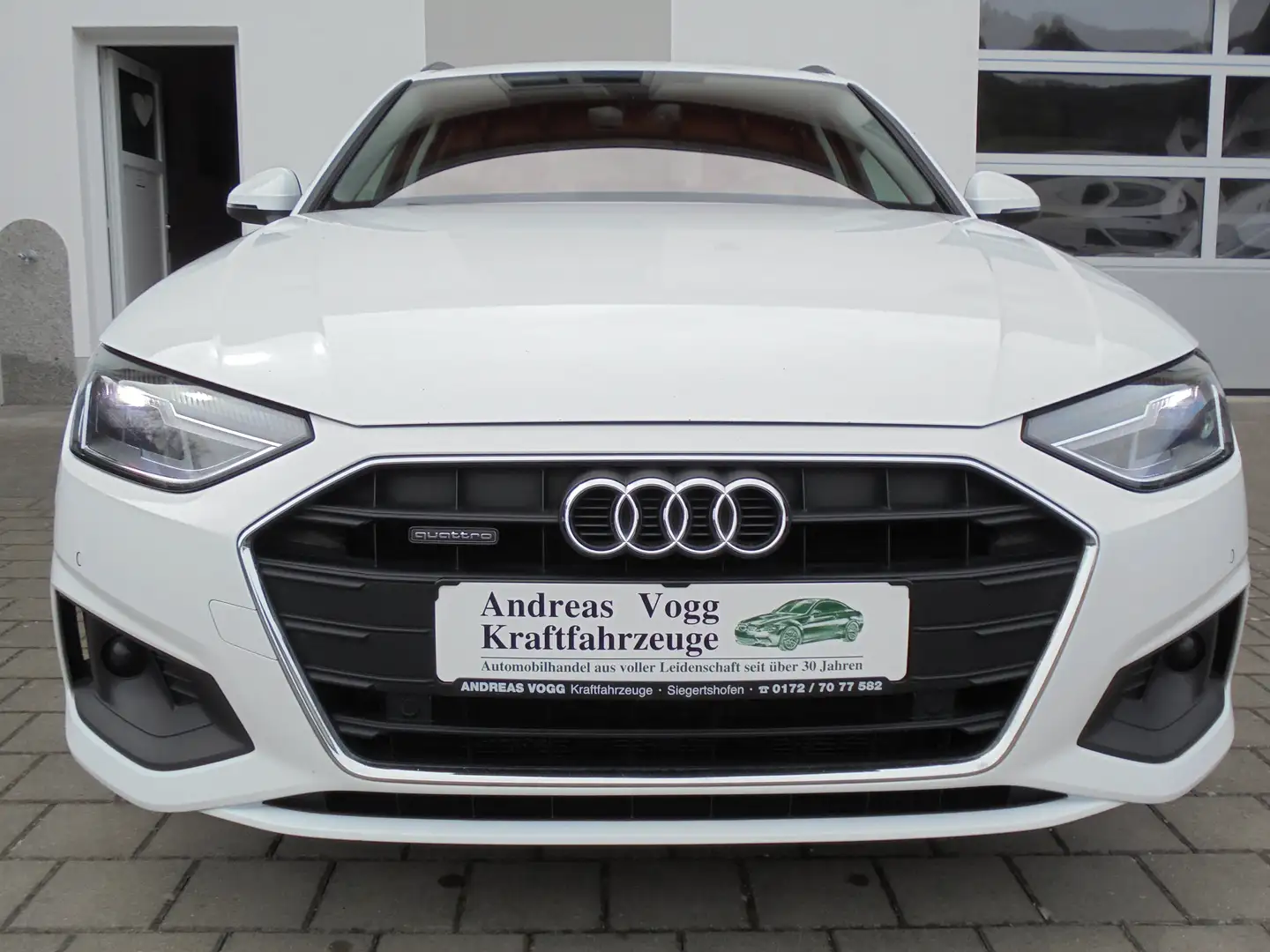 Audi A4 40 TDI quattro Navi LED elektr. Fahrersitz 1-Hand Weiß - 2