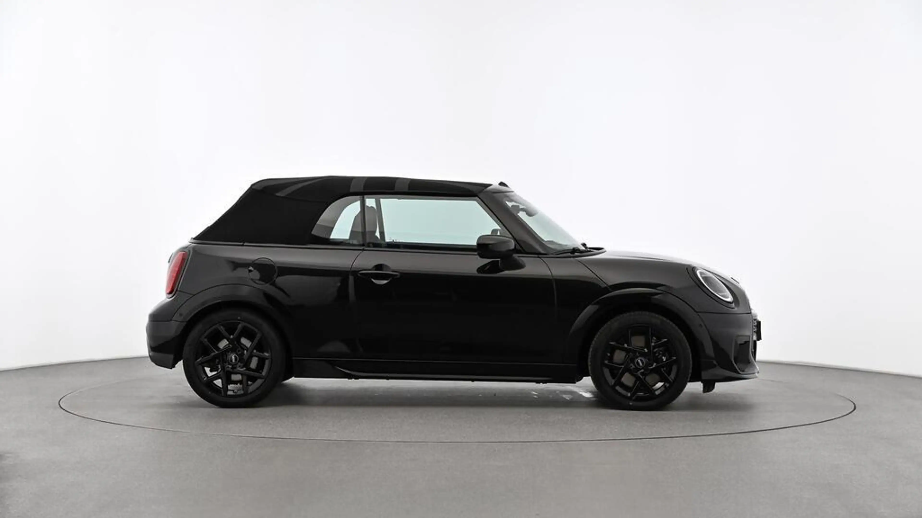MINI Cooper C Cabrio John Cooper Works Trim — photo 2