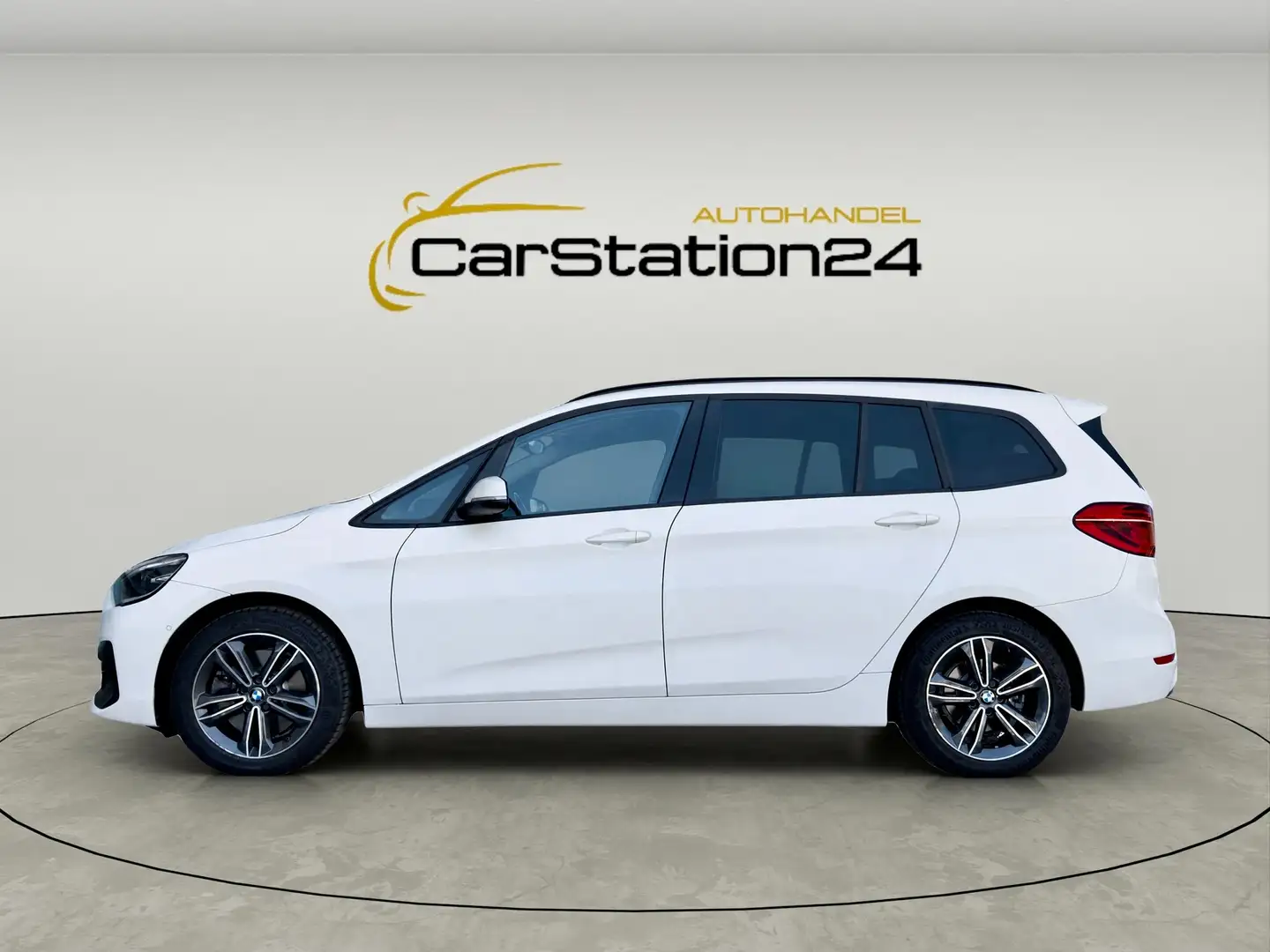 BMW 218 218 d Sport Line*HCAM*AMBIENTE*TEILLEDER*NAVI*LED* Weiß - 2