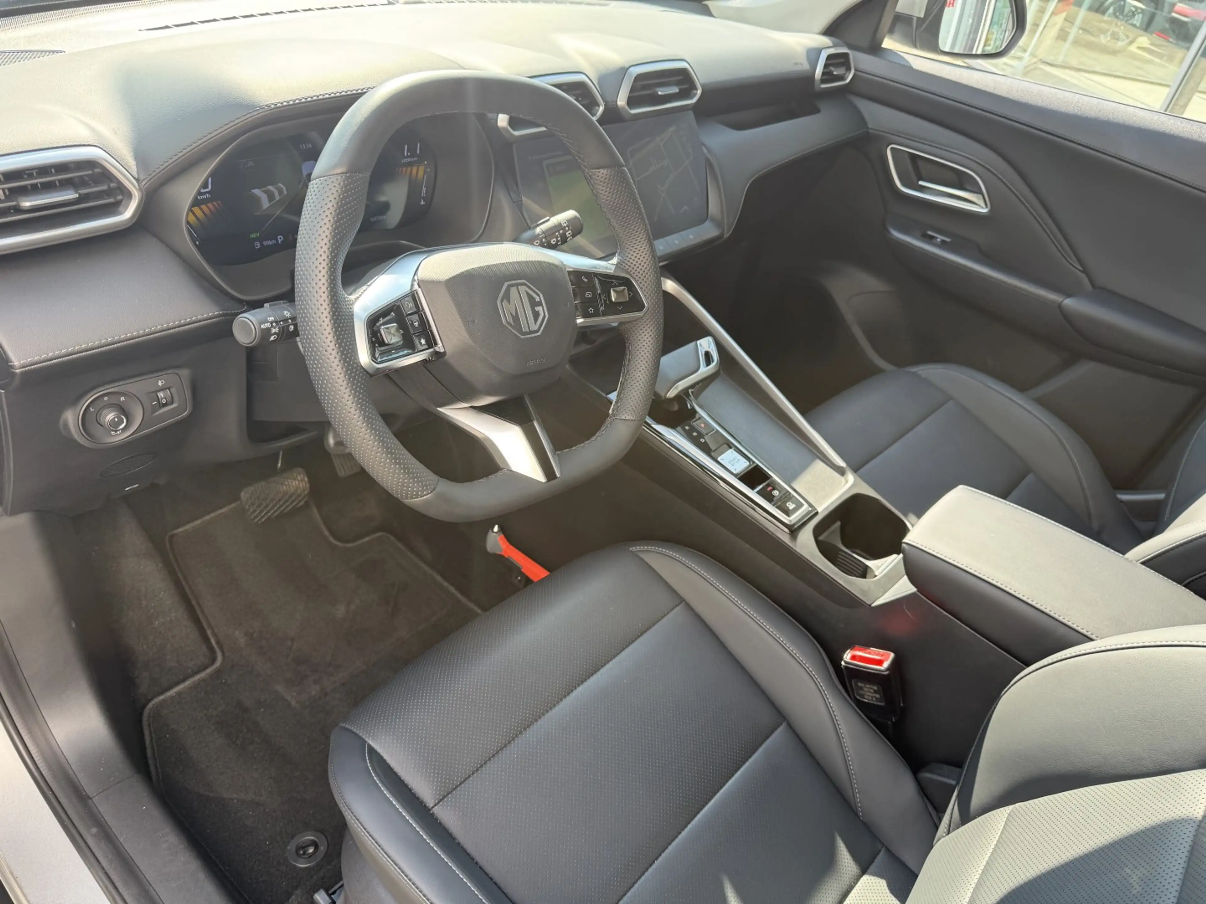 MG ZS 1.5L 198pk Hybrid+ Automaat Luxury | Leer | trekha — photo 4