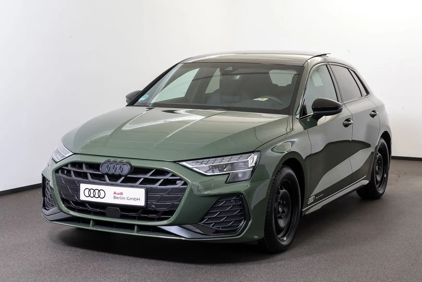 Audi A3 S line 35 TFSI  S tronic Зелений - 2