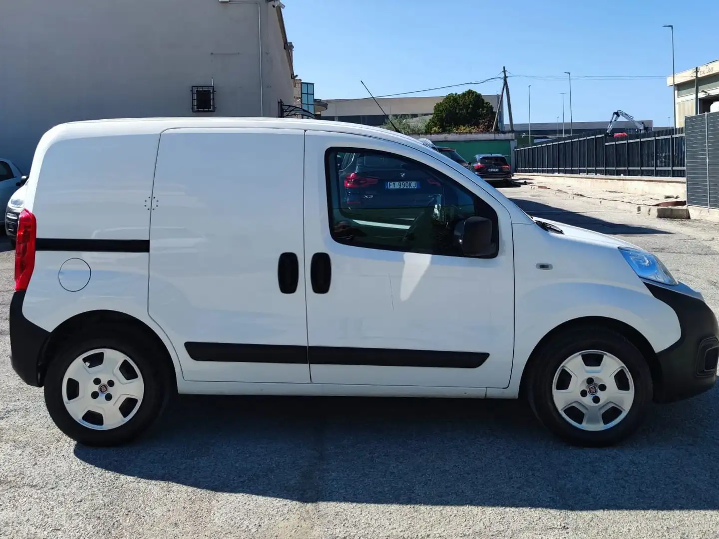 Fiat Fiorino 1.3 M-JET FURGONE SX - 2021 Wit - 2