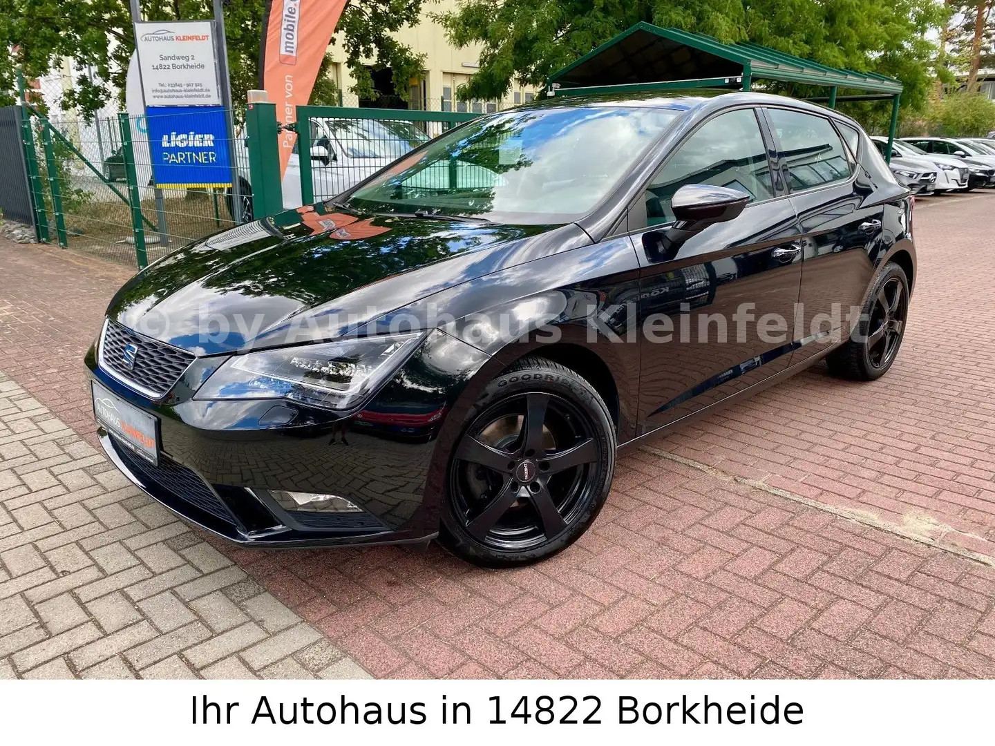 SEAT Leon Style 1.4 TSI |LED|GRA|SHZ|GJR|PDC|NAVI Zwart - 2
