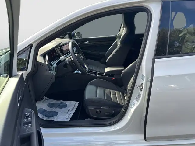 Volkswagen Golf view 10