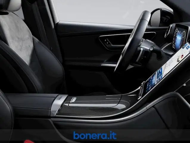 Mercedes-Benz GLC view 7