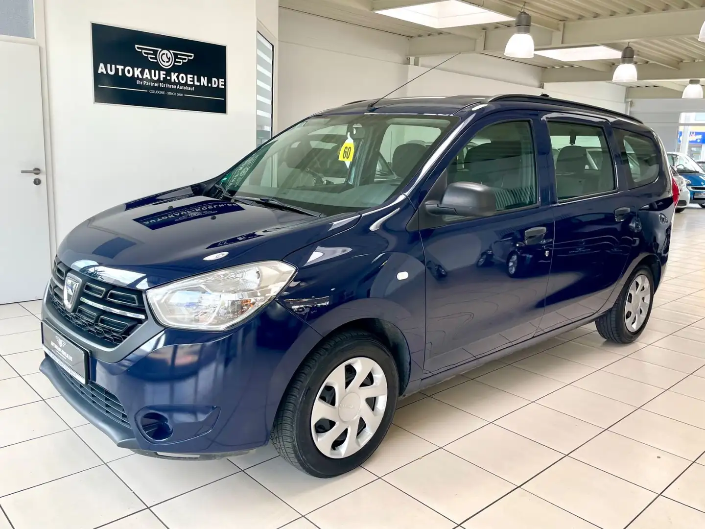 Dacia Lodgy 1,6 SCe Access Kombi/Nur 43.246km Blau - 1