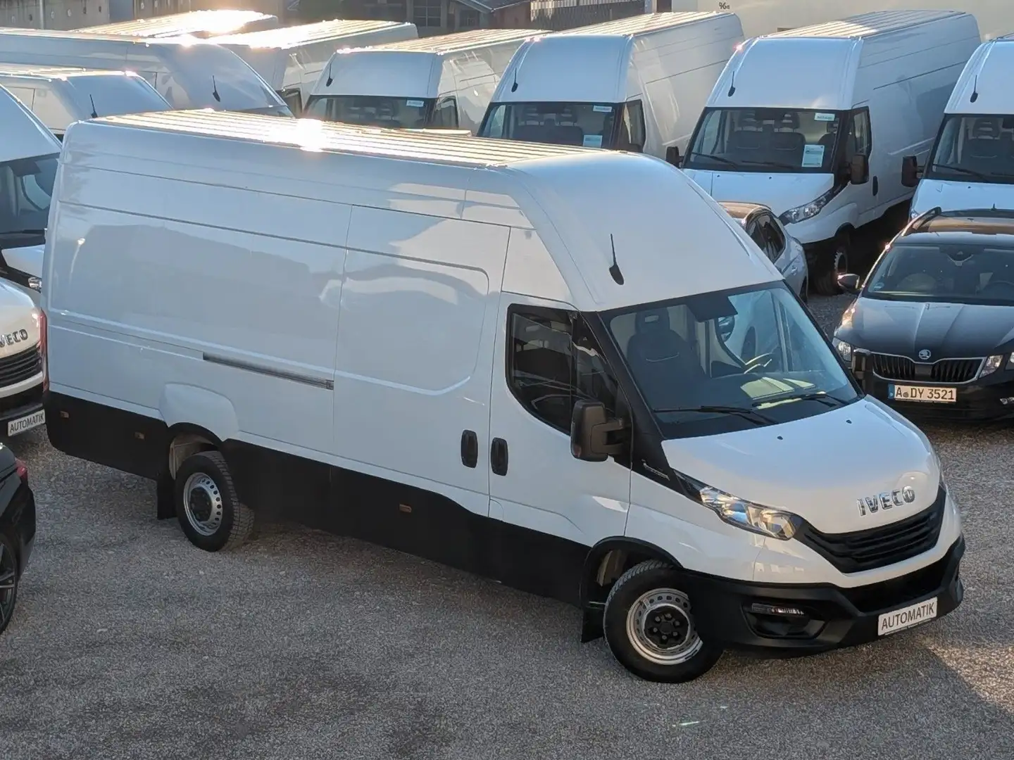 Iveco DAILY 35S18V L4H3 *AUTOMATIK!* 176 PS XXXL! TOP! bijela - 1