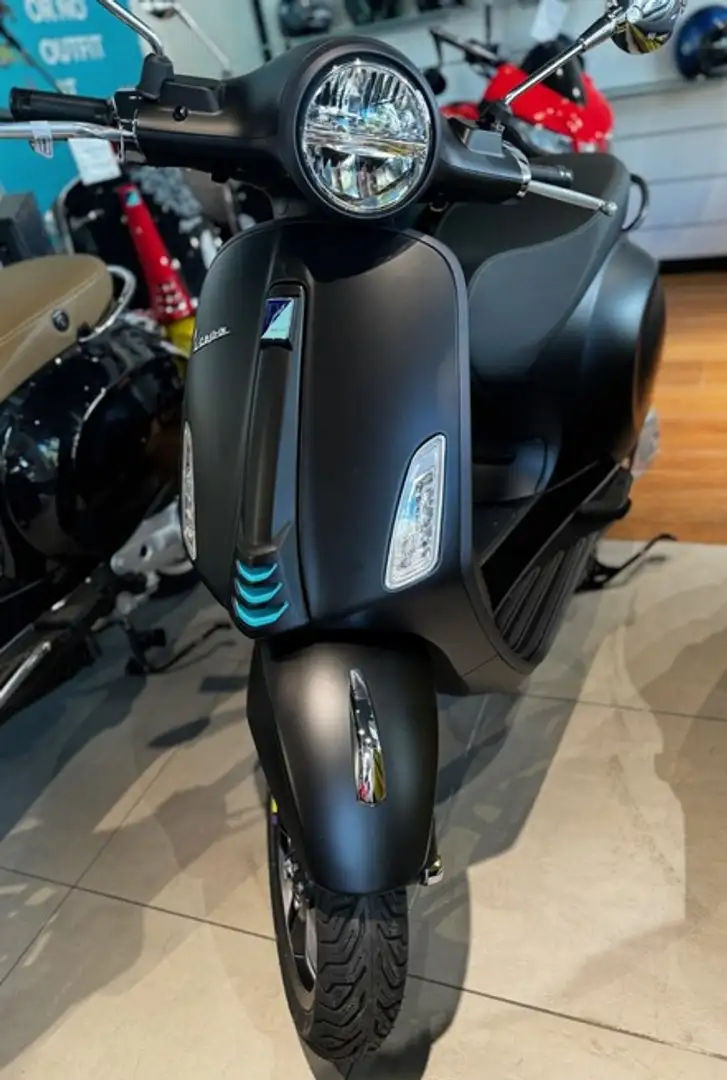 Vespa Primavera S 125 ABS LED USB um. Negru - 1