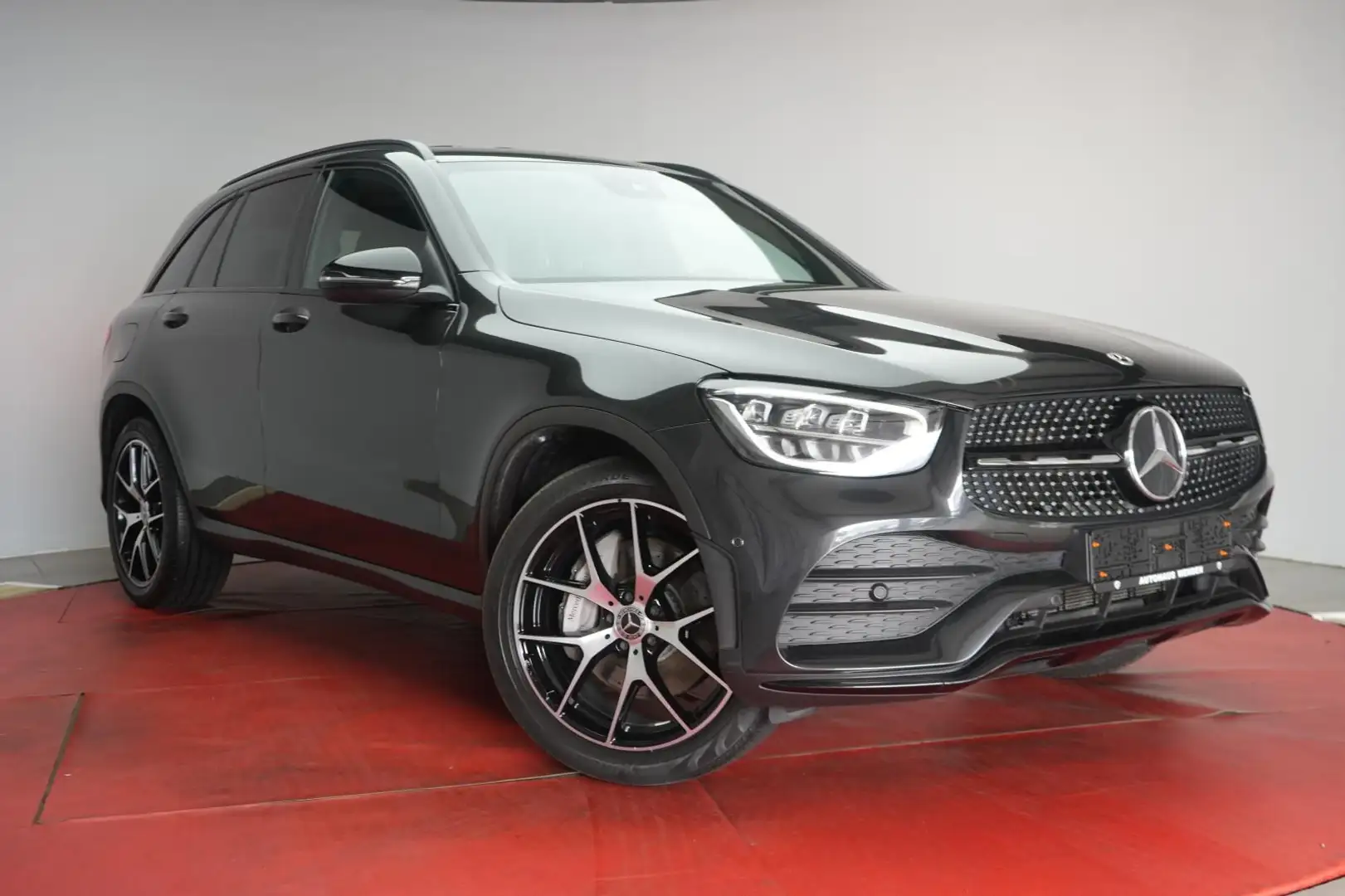 Mercedes-Benz GLC 200 4Matic 9G-Tronic AMG Navi/Temp/Kamera/LE Grau - 1
