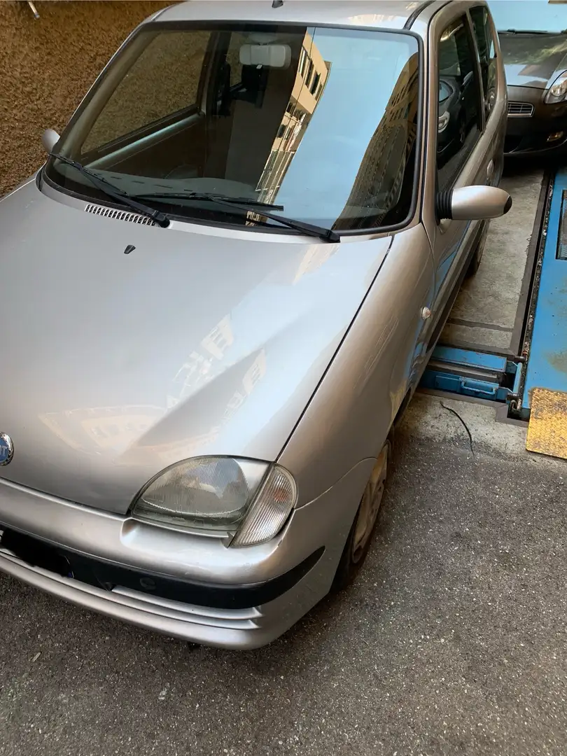Fiat Seicento Seicento 1.1 (s) Stříbrná - 1