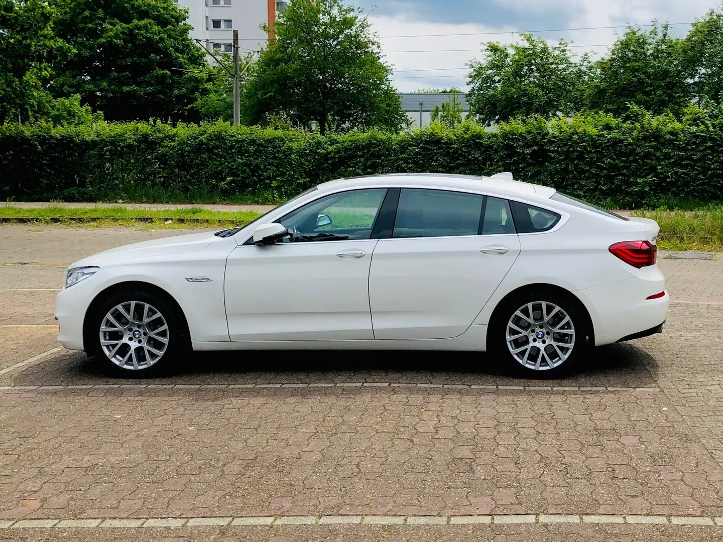 BMW 535 535d xDrive Gran Turismo Aut. Luxury Line Weiß - 1
