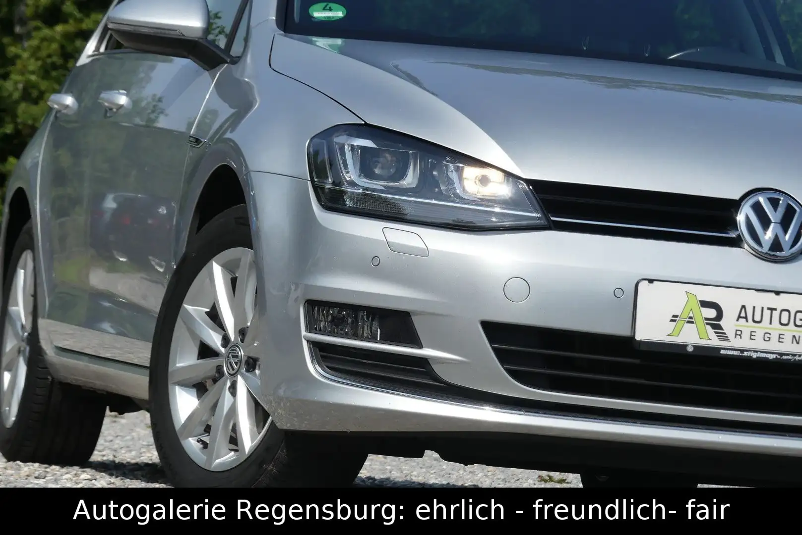Volkswagen Golf VII Lim. Lounge*XENON*NAVI*AHK*TEMPOMAT*PDC Silber - 1