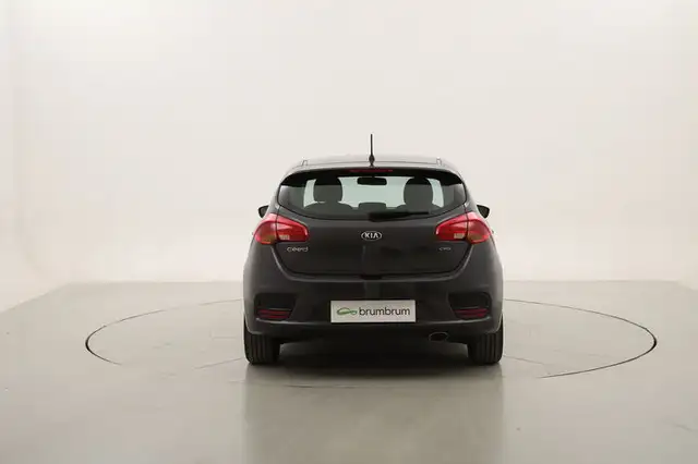 Kia Ceed view 4