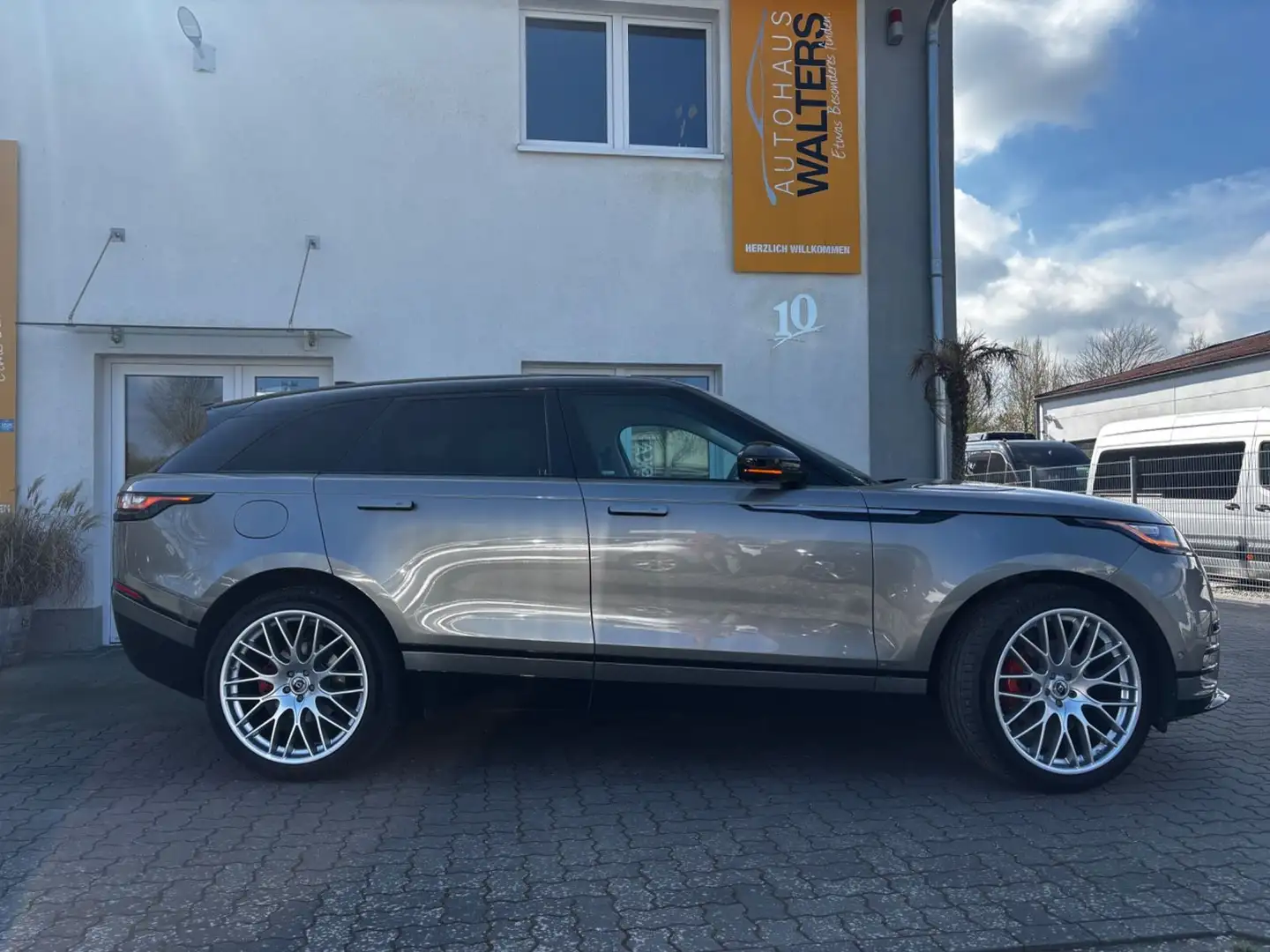 Land Rover Range Rover Velar R-Dynamic SE = Tolle Fabkombi Silber - 2