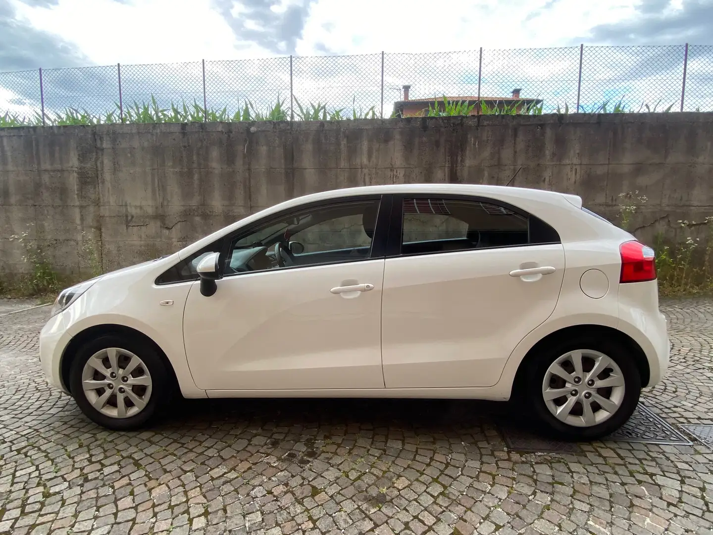 Kia Rio Bianco - 2