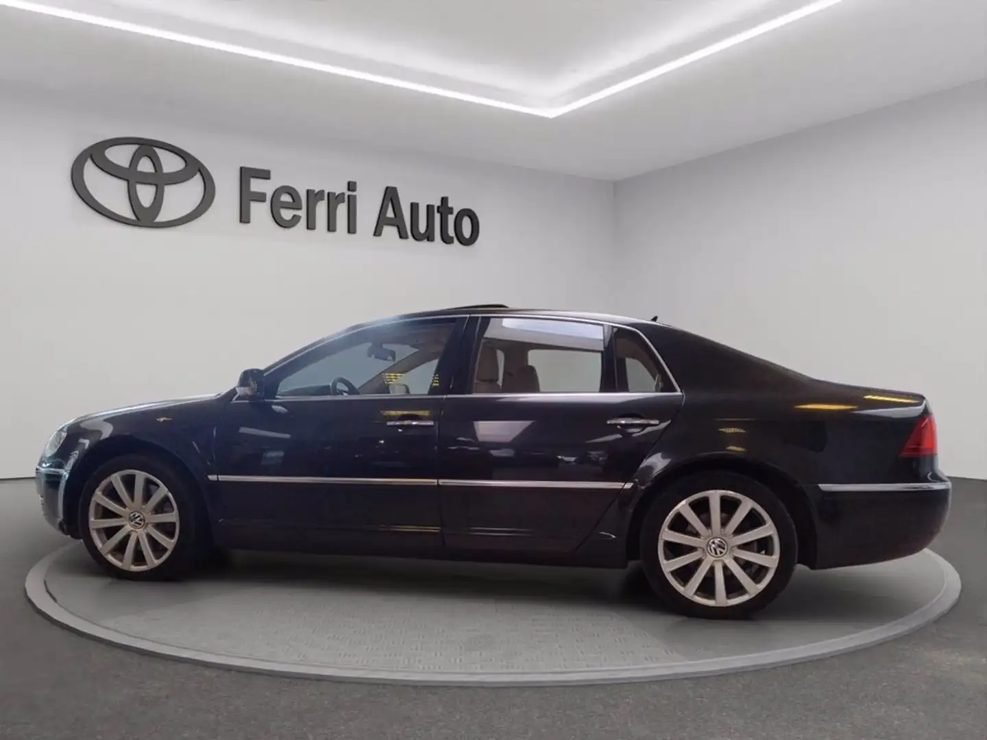 Volkswagen Phaeton Diesel  2002 3.0 V6 tdi 240cv 5p.ti tiptronic dpf Blauw - 2