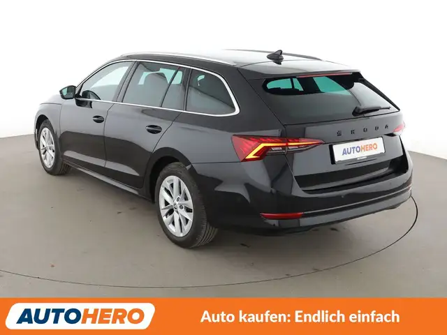 Skoda Octavia view 4