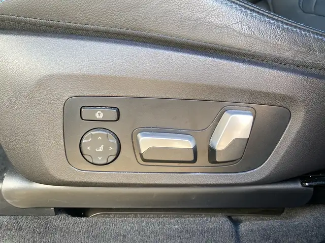 BMW iX3 view 13