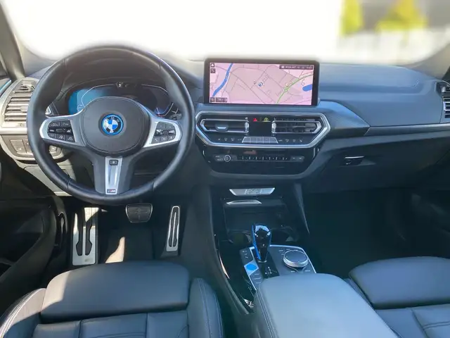 BMW iX3 view 10
