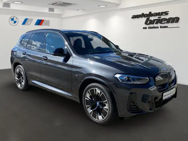 BMW iX3 view 2