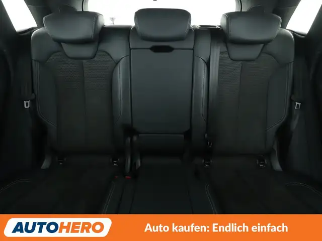 Audi Q5 view 15
