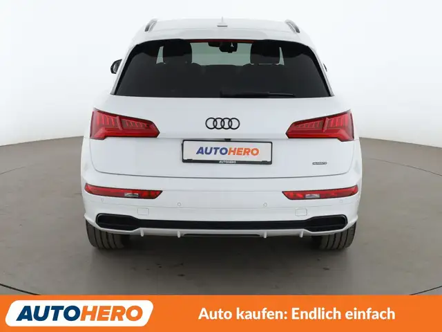 Audi Q5 view 5