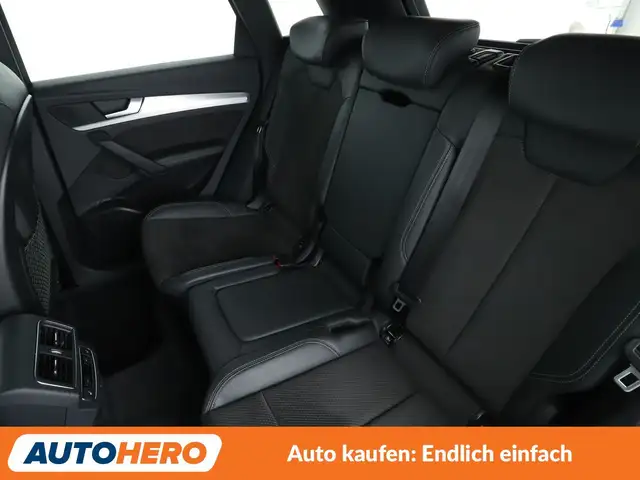 Audi Q5 view 14