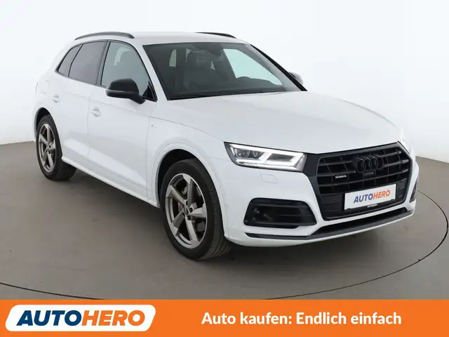 Audi Q5 view 8