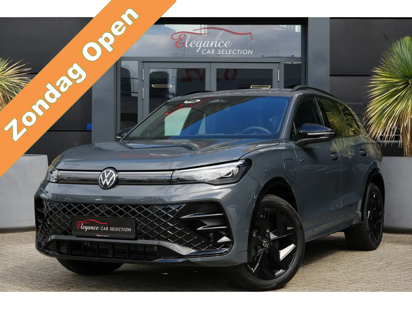 Volkswagen Tiguan 1.5 eHybrid R-Line Edition 272pk Panoramadak/IQ-Li Grijs - 1