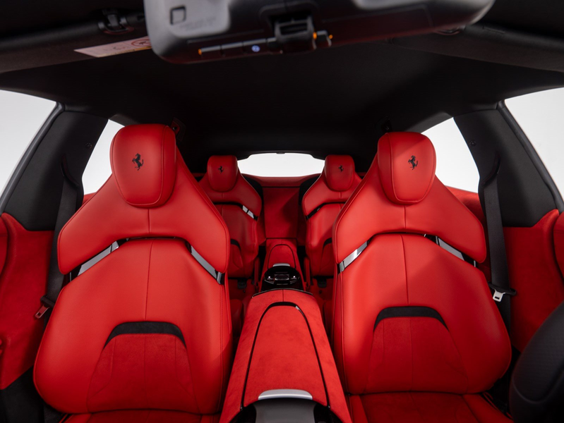 Ferrari Purosangue — photo 10