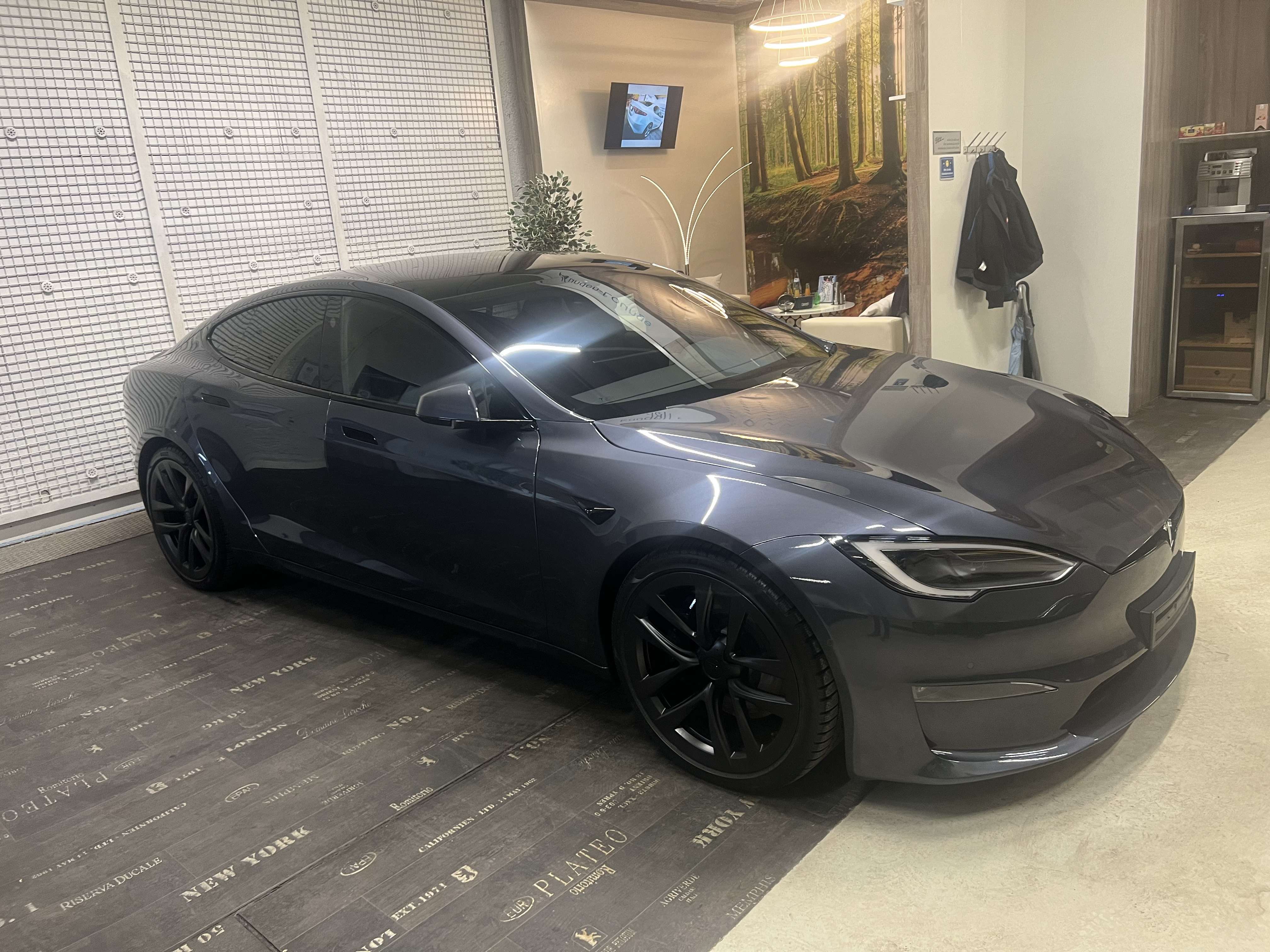 Second hand Tesla Model S electro