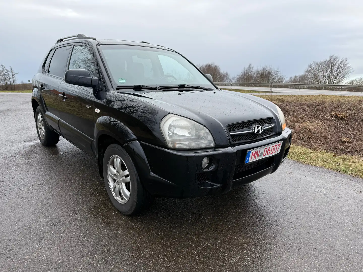 Hyundai TUCSON 2.0 CRDi GLS Schwarz - 1