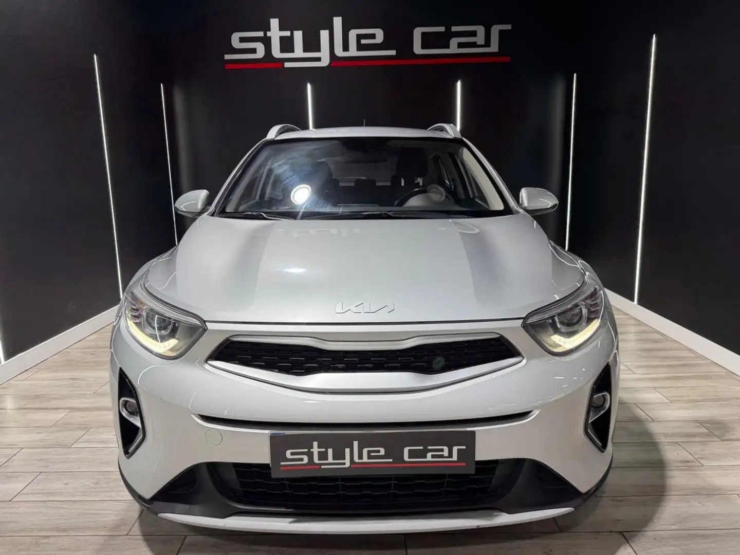 Kia Stonic 1.0 TGDi 74kW 100CV MHEV iMT Concept Gris - 2