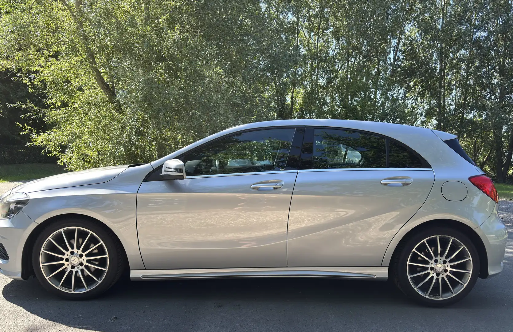 Mercedes-Benz A 180 AMG-line Grijs - 1