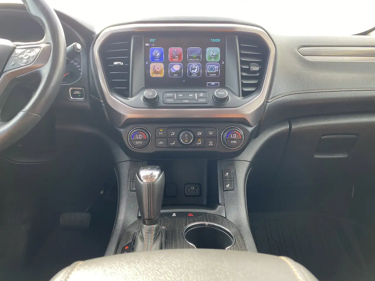 GMC Acadia fotografie GMC Acadia