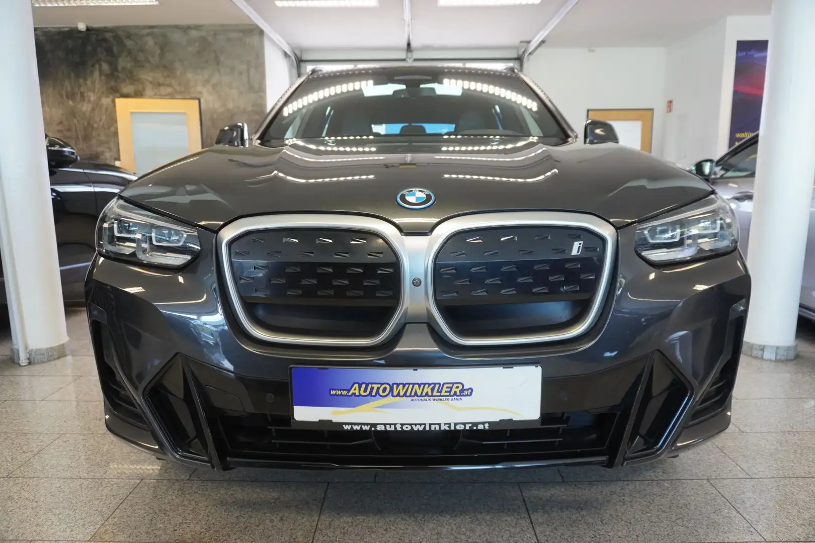 BMW iX3 M Sport/MY23/SHZ/Panorama Grau - 2