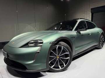 Taycan 4S Cross Turismo 93.4 kWh//BATTERIE PERFORMANCE PLUS//PACK SPORT CHRONO PLUS//TOIT PANO//DOUBLE SCREEN