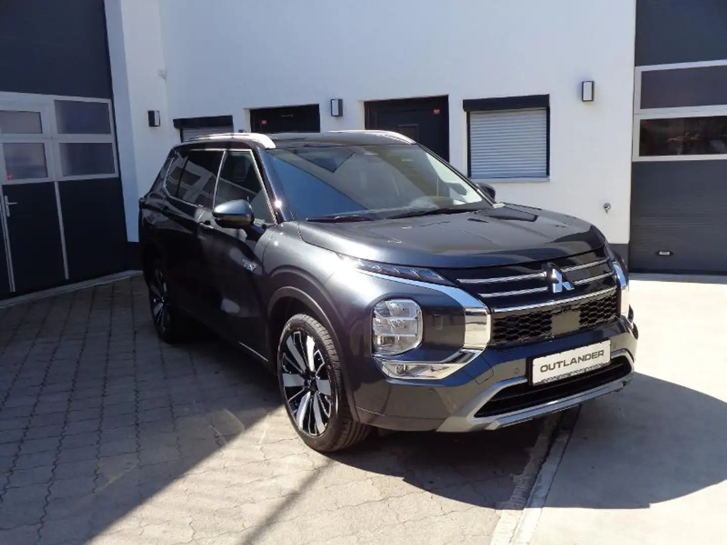 Mitsubishi Outlander 2.4L PHEV TOP 2-Farb Gris - 1