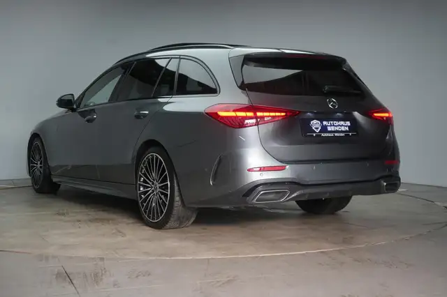 Mercedes-Benz C-Class view 5