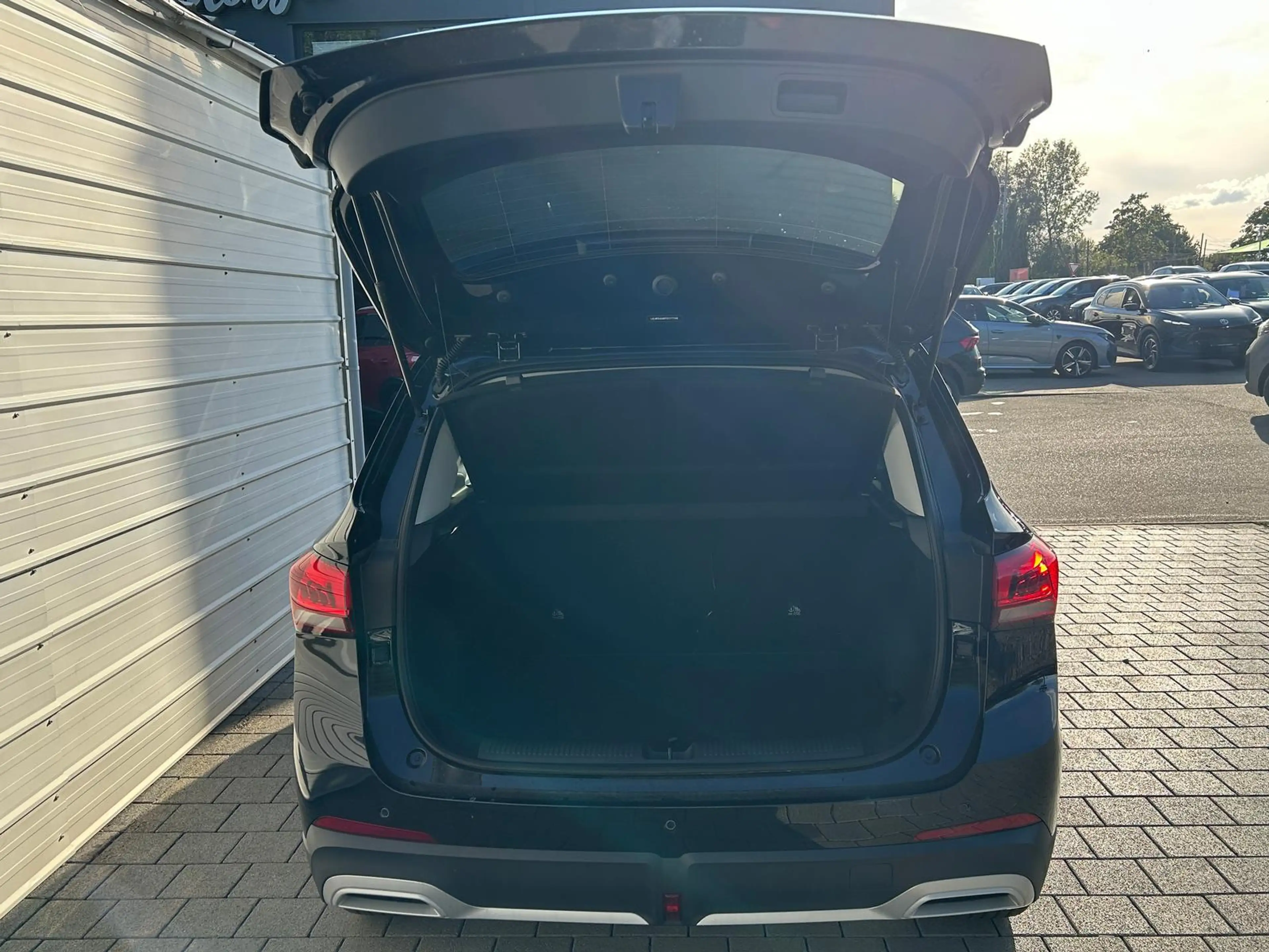 MG ZS Luxury HEV+ 197 PS MJ26 *Pano*Navi*Android Auto... — photo 15