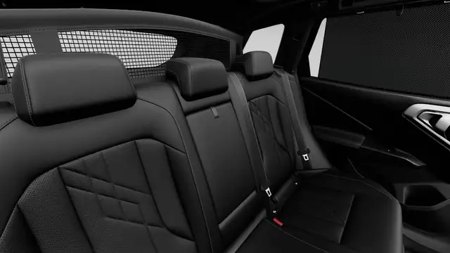 BMW X3 view 12