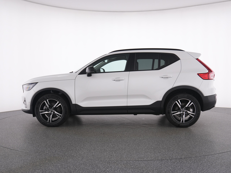 Volvo XC40 B3  Plus Dark+360°KAM+LEDER+STANDHZG+MEMRY+ — photo 11