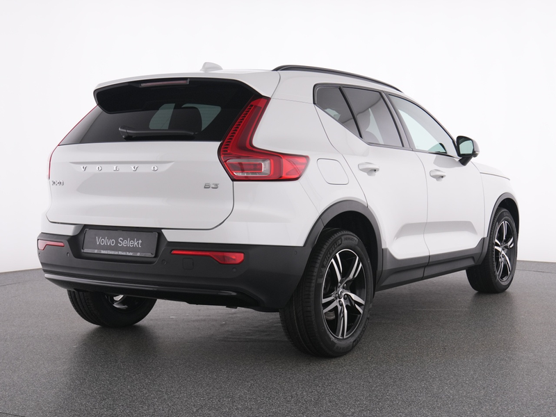 Volvo XC40 B3  Plus Dark+360°KAM+LEDER+STANDHZG+MEMRY+ — photo 3