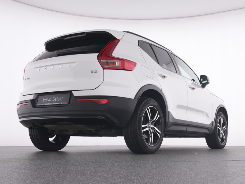 Volvo XC40 B3  Plus Dark+360°KAM+LEDER+STANDHZG+MEMRY+ — photo 8