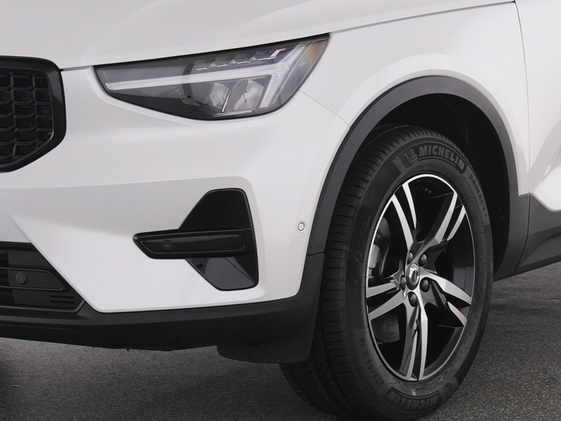 Volvo XC40 B3  Plus Dark+360°KAM+LEDER+STANDHZG+MEMRY+ — photo 9