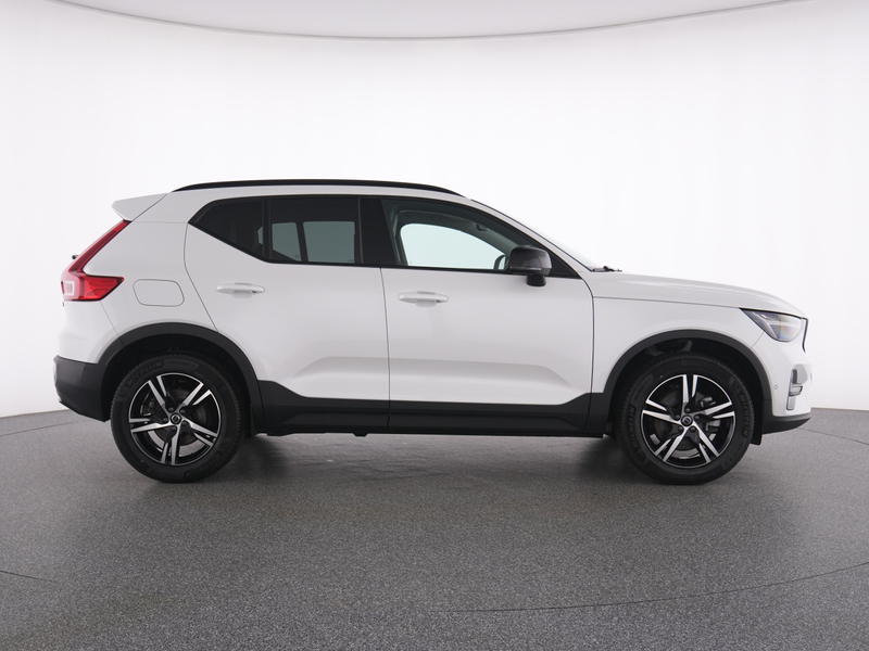 Volvo XC40 B3  Plus Dark+360°KAM+LEDER+STANDHZG+MEMRY+ — photo 12