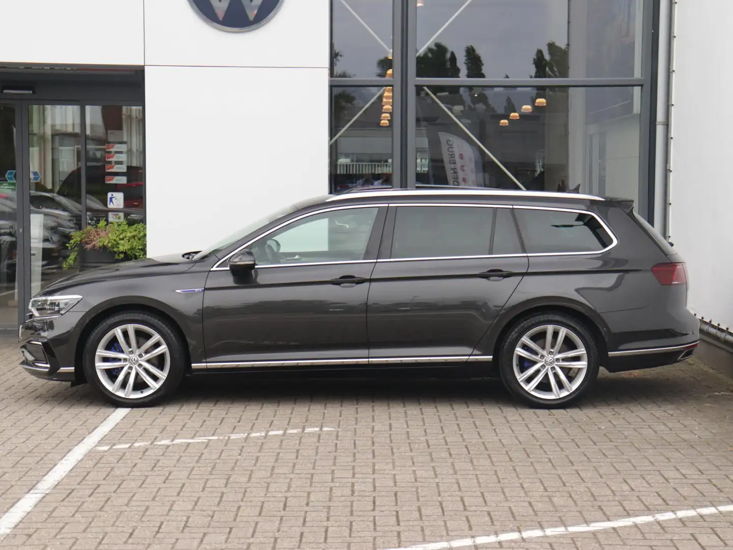 Volkswagen Passat Variant 1.4 TSI PHEV GTE Business | Trekhaak | Dodehoekdet Grijs - 2